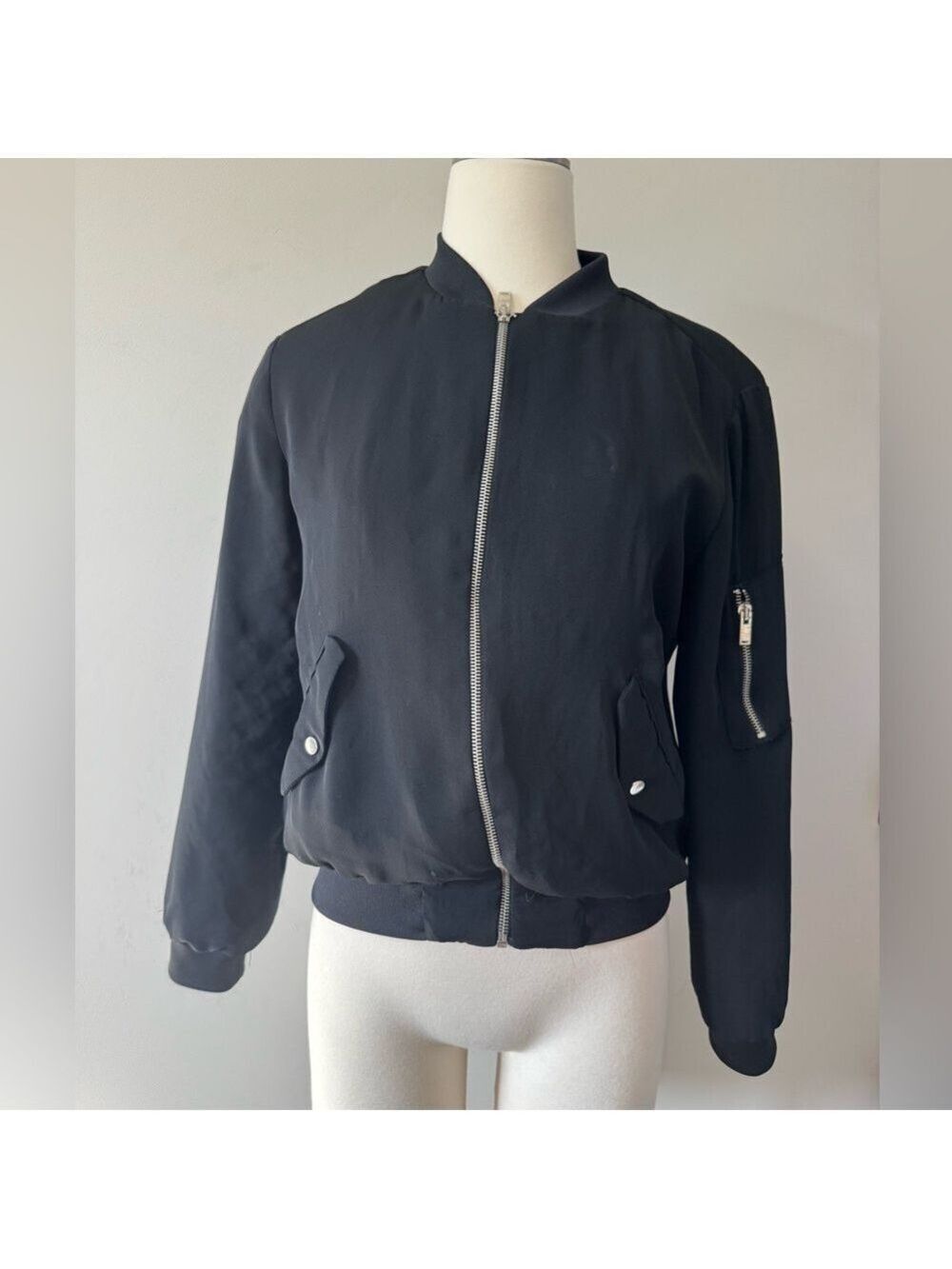 Zara Basic Collection Black Bomber Jacket SZ Small